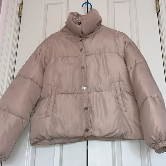 Cream Buttoned Down Puffer - Picture 2 of 4